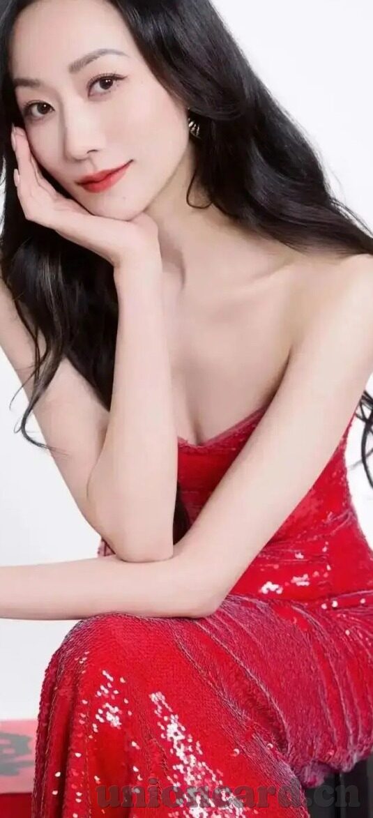 久久精品熟女亚洲av麻豆电影-品味熟女魅力 —— 久久精品熟女亚洲AV麻豆电影的独特韵味